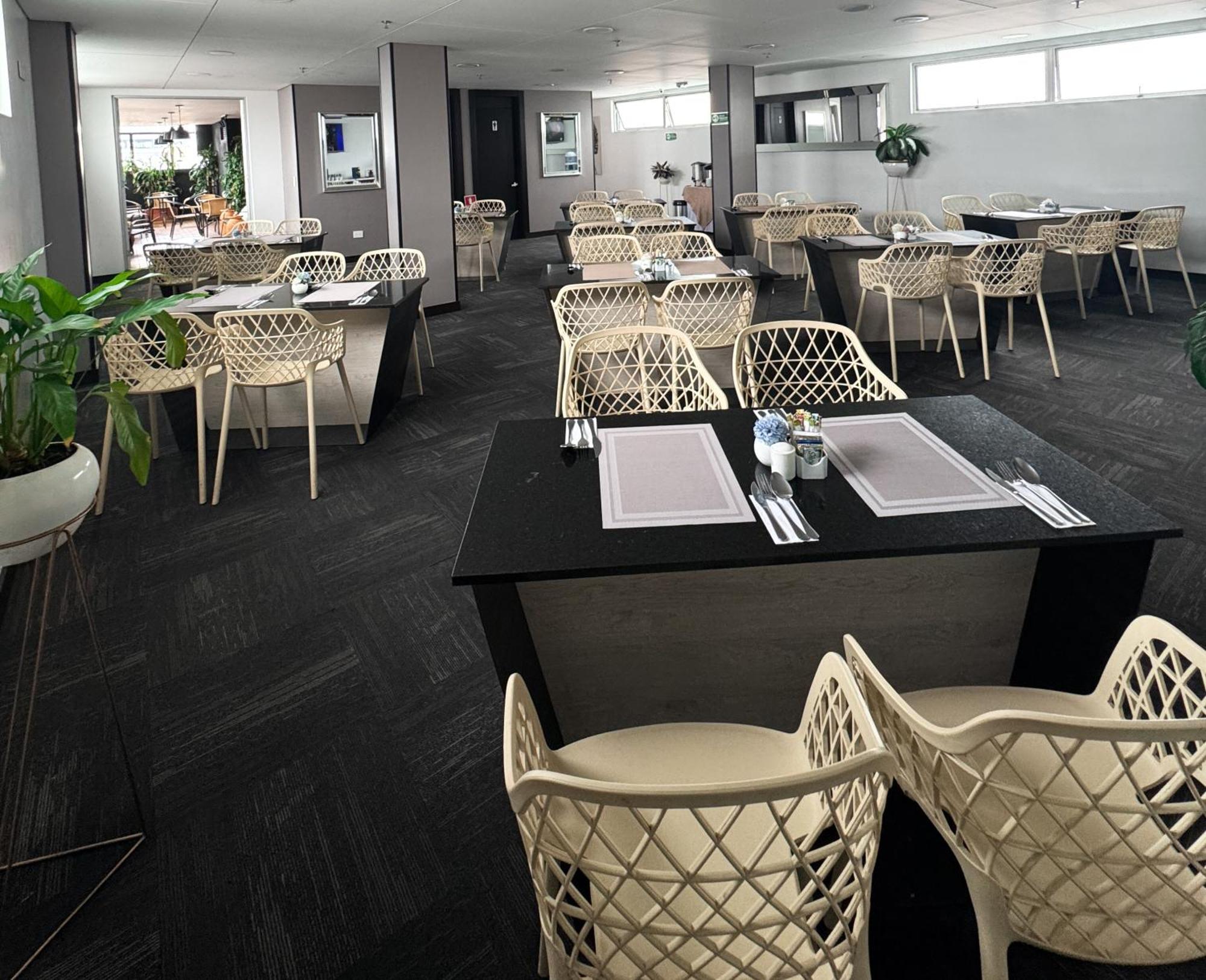 Hotel Wlh Silver Corferias, Bogota